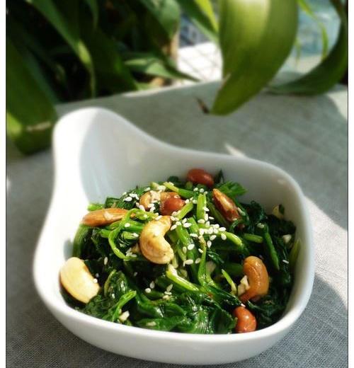 酿芋头的做法大全：传统与创新的美味融合